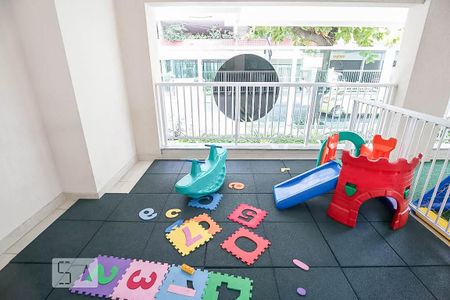 Apartamento à venda com 71m², 2 quartos e 1 vagaÁrea comum