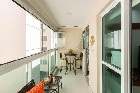 Apartamento à venda com 71m², 2 quartos e 1 vagaVaranda da Sala