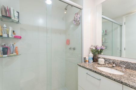 Apartamento à venda com 71m², 2 quartos e 1 vagaBanheiro Suíte