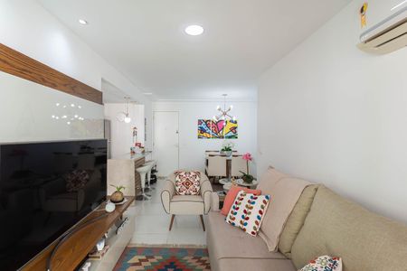 Apartamento à venda com 71m², 2 quartos e 1 vagaSala