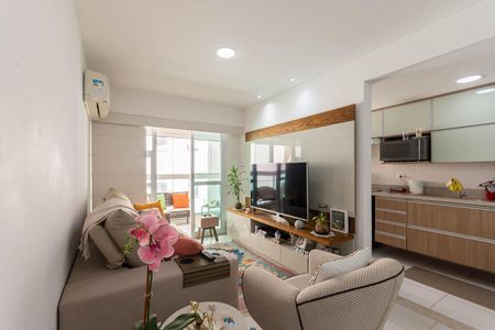 Apartamento à venda com 71m², 2 quartos e 1 vagaSala