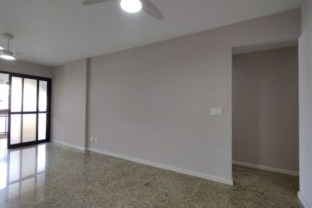 Apartamento à venda com 100m², 3 quartos e 2 vagasSala