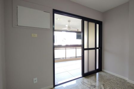 Apartamento à venda com 100m², 3 quartos e 2 vagasSala