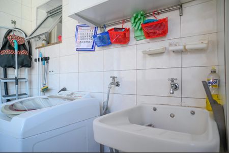 Apartamento à venda com 70m², 3 quartos e 1 vagaÁrea de Serviço