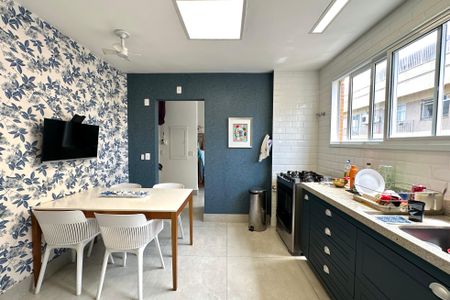 Apartamento à venda com 420m², 4 quartos e 6 vagasCozinha