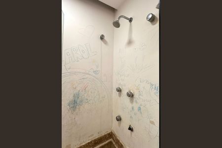 Apartamento à venda com 420m², 4 quartos e 6 vagasBanheiro da Suíte 4