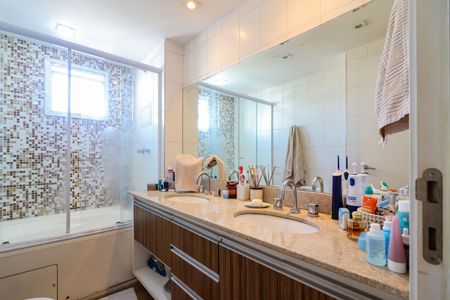 Apartamento à venda com 149m², 3 quartos e 2 vagasBanheiro Suíte 02