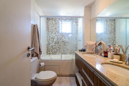 Apartamento à venda com 149m², 3 quartos e 2 vagasBanheiro Suíte 02