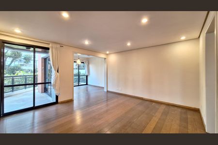 Apartamento à venda com 173m², 4 quartos e 3 vagas Apartamento à venda com 173m², 4 quartos e 3 vagasSala