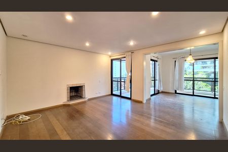 Apartamento à venda com 173m², 4 quartos e 3 vagas Apartamento à venda com 173m², 4 quartos e 3 vagasSala