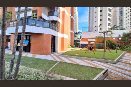 Apartamento à venda com 173m², 4 quartos e 3 vagas Apartamento à venda com 173m², 4 quartos e 3 vagasÁrea comum