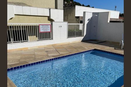 Apartamento à venda com 172m², 3 quartos e 1 vaga Apartamento à venda com 172m², 3 quartos e 1 vagaÁrea comum - Piscina