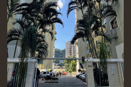 Apartamento à venda com 172m², 3 quartos e 1 vaga Apartamento à venda com 172m², 3 quartos e 1 vagaÁrea comum