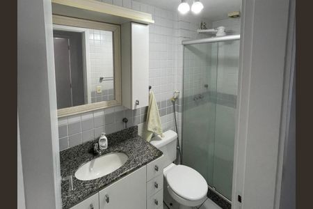 Apartamento à venda com 172m², 3 quartos e 1 vaga Apartamento à venda com 172m², 3 quartos e 1 vagaBanheiro 1