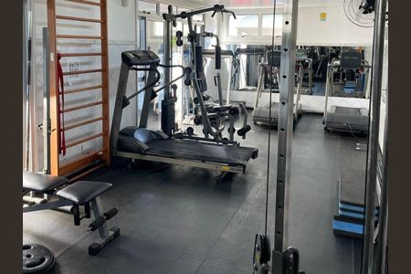 Apartamento à venda com 172m², 3 quartos e 1 vaga Apartamento à venda com 172m², 3 quartos e 1 vagaÁrea comum - Academia