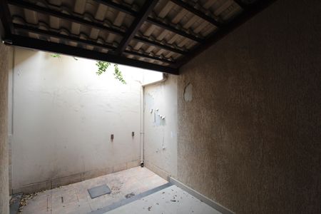 Casa à venda com 85m², 2 quartos e 1 vagaÁrea de Serviço