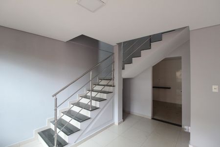 Casa à venda com 85m², 2 quartos e 1 vagaSala