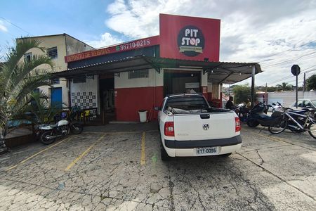 Casa à venda com 100m², 2 quartos e 4 vagasFachada