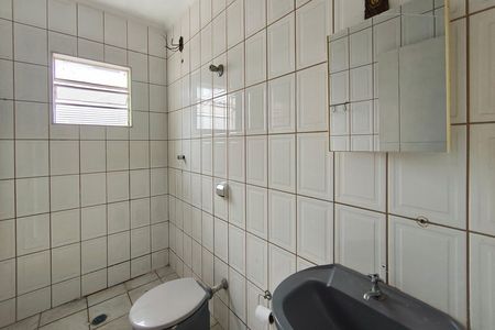 Casa à venda com 100m², 2 quartos e 4 vagasBanheiro Social
