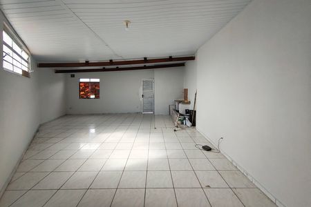 Casa à venda com 100m², 2 quartos e 4 vagasCômodo Extra