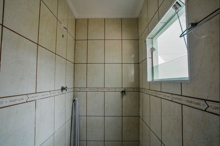 Casa para alugar com 150m², 2 quartos e 3 vagasBanheiro da Suíte 1