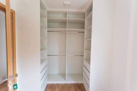 Apartamento à venda com 135m², 2 quartos e 2 vagas Apartamento à venda com 135m², 2 quartos e 2 vagasSuíte