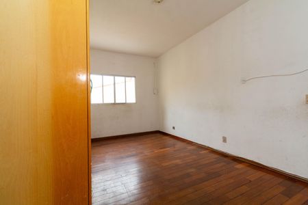 Casa à venda com 650m², 5 quartos e 11 vagasEdicula: Quarto