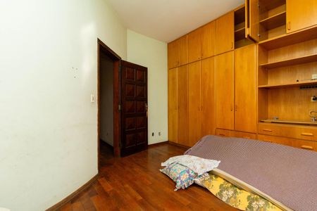 Casa à venda com 650m², 5 quartos e 11 vagasSuíte 3