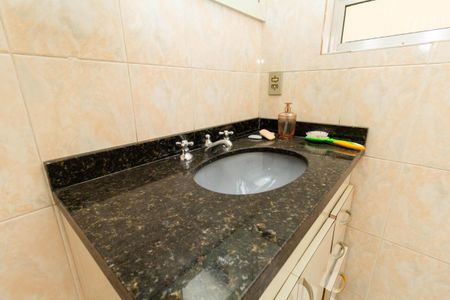 Casa à venda com 650m², 5 quartos e 11 vagasBanheiro da Suíte 4