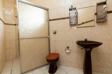 Casa à venda com 650m², 5 quartos e 11 vagasEdicula: Banheiro