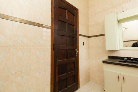 Casa à venda com 650m², 5 quartos e 11 vagasBanheiro da Suíte 3