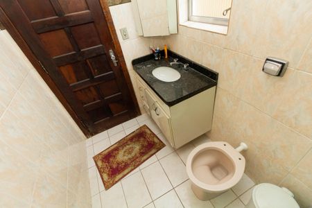 Casa à venda com 650m², 5 quartos e 11 vagasBanheiro da Suíte 2