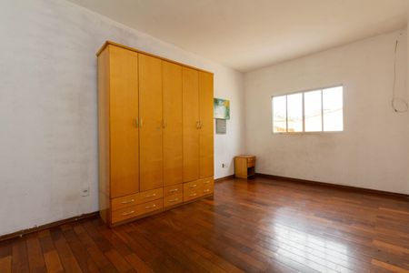 Casa à venda com 650m², 5 quartos e 11 vagasEdicula: Quarto