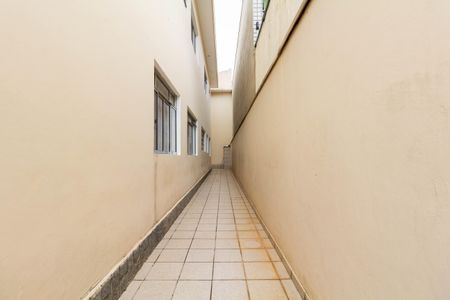 Casa à venda com 650m², 5 quartos e 11 vagasCorredor Externo