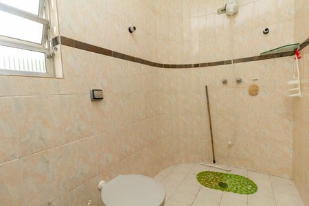 Casa à venda com 650m², 5 quartos e 11 vagasBanheiro da Suíte 3