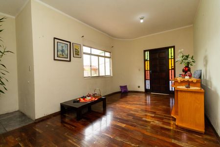 Casa à venda com 650m², 5 quartos e 11 vagasSala