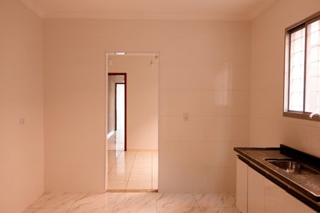 Casa à venda com 135m², 4 quartos e 2 vagas Casa à venda com 135m², 4 quartos e 2 vagasCozinha