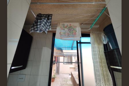 Apartamento à venda com 60m², 2 quartos e 1 vagaÁrea de Serviço