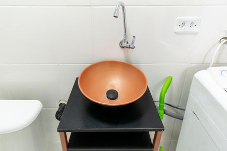 Casa de condomínio para alugar com 30m², 1 quarto e sem vagaBanheiro