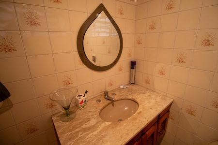 Casa à venda com 156m², 3 quartos e 5 vagasBanheiro de Serviço