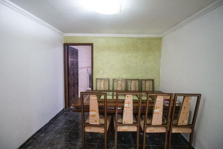 Casa à venda com 156m², 3 quartos e 5 vagasCopa