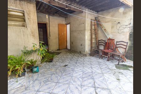 Casa à venda com 120m², 3 quartos e sem vaga Casa à venda com 120m², 3 quartos e sem vagaTerraço