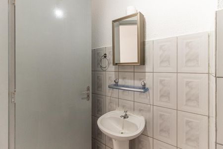 Banheiro de kitnet/studio para alugar com 1 quarto, 26m² em Centro Histórico de São Paulo, São Paulo