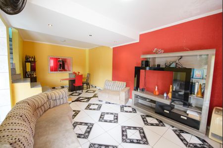 Casa para alugar com 360m², 3 quartos e 5 vagas Casa para alugar com 360m², 3 quartos e 5 vagasSala