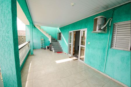 Casa para alugar com 360m², 3 quartos e 5 vagas Casa para alugar com 360m², 3 quartos e 5 vagasVaranda da Sala de TV