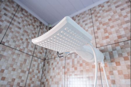 Casa para alugar com 360m², 3 quartos e 5 vagas Casa para alugar com 360m², 3 quartos e 5 vagasBanheiro da Suíte 1