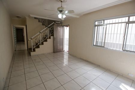 Casa à venda com 166m², 3 quartos e 2 vagasSala