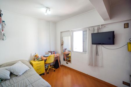 Apartamento à venda com 101m², 4 quartos e 2 vagas Apartamento à venda com 101m², 4 quartos e 2 vagasQuarto