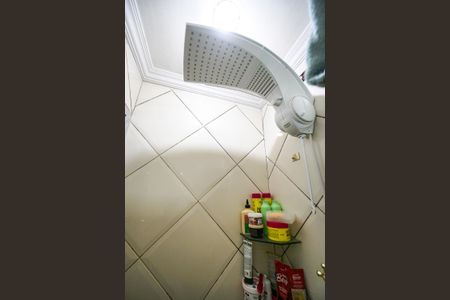 Apartamento à venda com 101m², 4 quartos e 2 vagas Apartamento à venda com 101m², 4 quartos e 2 vagasChuveiro