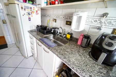 Apartamento à venda com 101m², 4 quartos e 2 vagas Apartamento à venda com 101m², 4 quartos e 2 vagasPia